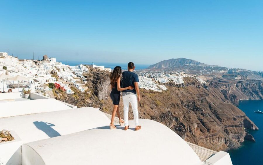 Santorini: Private Customizable Car Tour with a Local Guide - Why this 5-hour private car tour works on Santorini