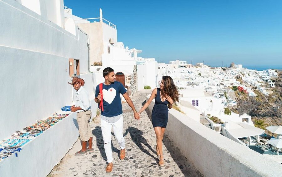 Santorini: Private Customizable Car Tour with a Local Guide - The optional Akrotiri excavation and what to expect