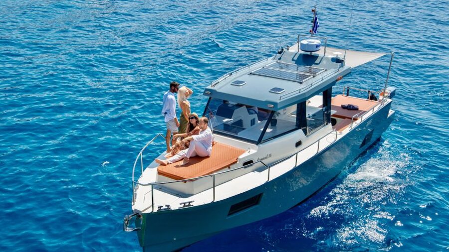Santorini: Private Diamond 36 Motor Yacht Caldera Cruise - Ammoudi Bay start, then Thirassia for the calmer side of the caldera