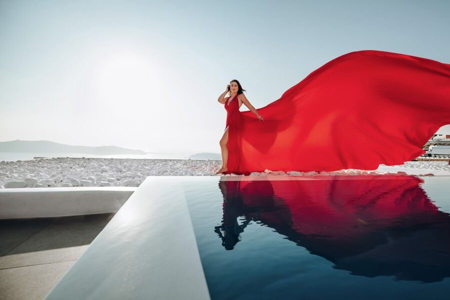Santorini: Private Flying Dress Photoshoot Experience - Photo delivery timing: when you get your first images and when the full set arrives
