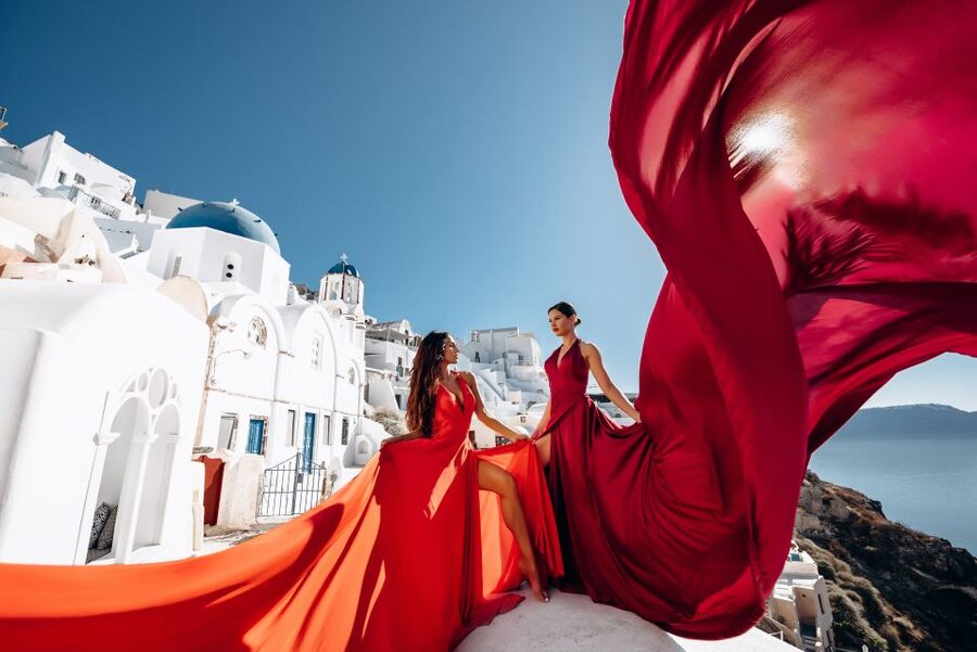 Santorini: Private Flying Dress Photoshoot Experience - The 1-hour flow: what happens from the moment you meet
