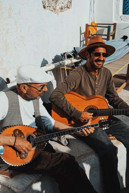 Santorini : Private Guided Highlights Tour - Why This Fira to Oia Route Works So Well in 3 Hours