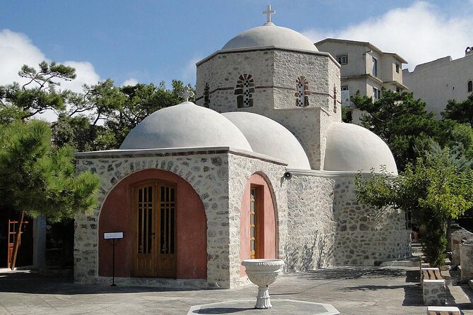 Santorini Private Half-Day Tour with Pickup - Price and Value: Is $600.79 Fair for Up to 8?