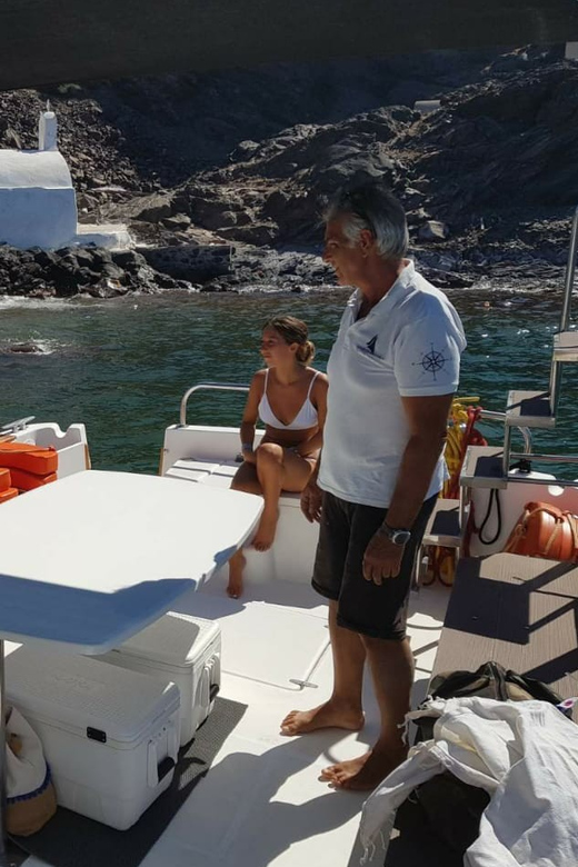 Santorini: Private Motorboat Cruise and Volcano Hike - Back on the Water: Short Scenic Cruising That Keeps Momentum