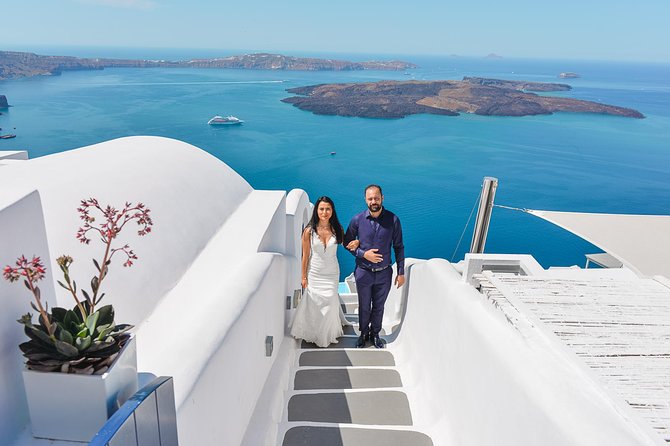 Santorini Private One Hour Photoshoot - From the Oia meeting point, the car route saves your legs and time