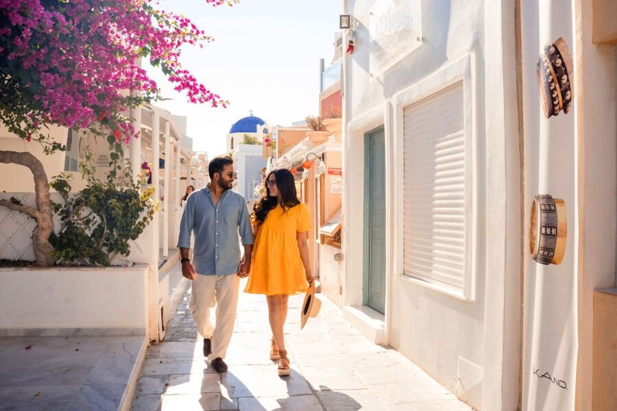 Santorini Private Photoshoot - What you actually get: 50 edited photos and a private photographer