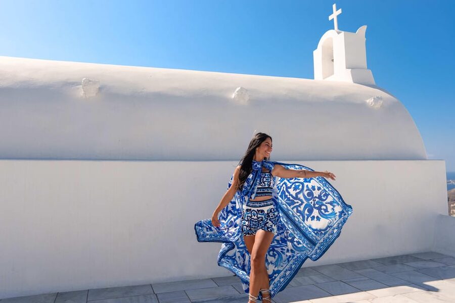 Santorini: Private Photoshoot Tour by a Pro Photographer - Key Things You’ll Notice On This Santorini Photoshoot