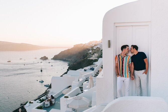 Santorini - Private Photoshoot with a Top Local Photographer - Price, group size, and where the value really shows