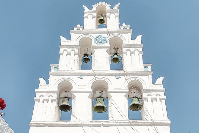 Santorini Private Sightseeing Guided Tour - Finikia and Pyrgos: the side of Santorini that feels more lived-in