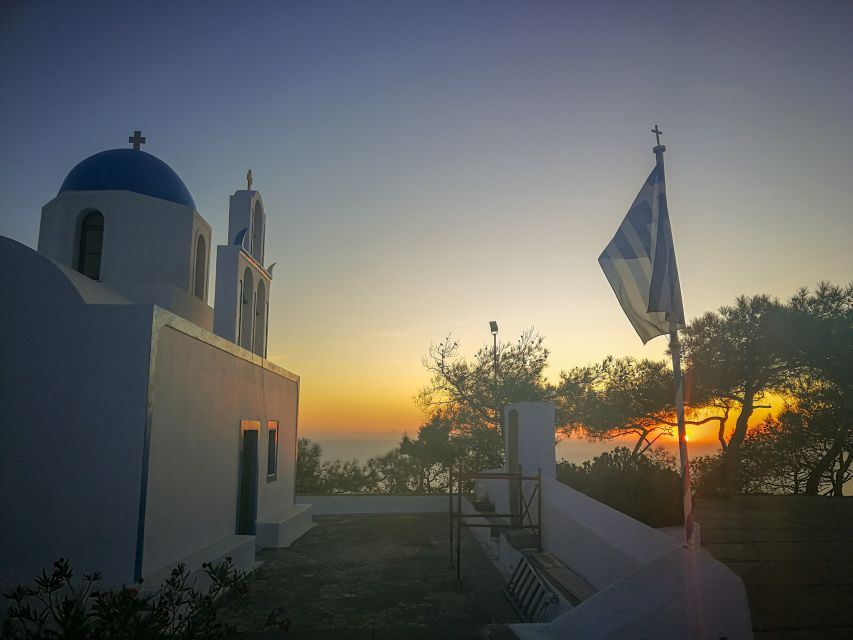 Santorini: Private Sunrise Tour with Breakfast and Oia Visit - Imerovígli sunrise: the balcony of the Aegean, plus coffee and loukoumia