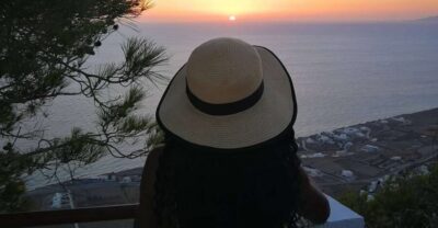 Private Sunrise Tour with Breakfast and Oia Visit