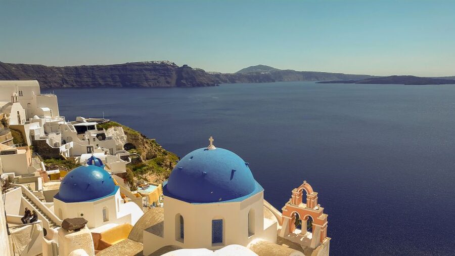 Santorini: Private Sunrise Tour with Breakfast and Oia Visit - Oia before the lines: narrow lanes, blue domes, and calm corners