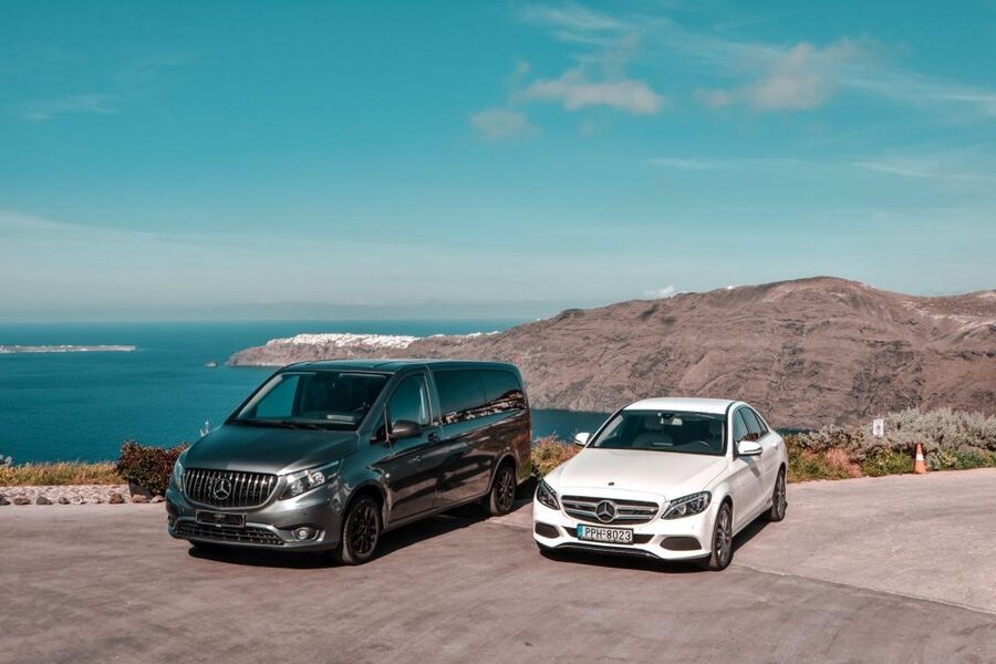 Santorini: Private Tailor-Made Land Tour with a Local Driver - Oia, Imerovígli, and Fira: a fast, photo-friendly orientation