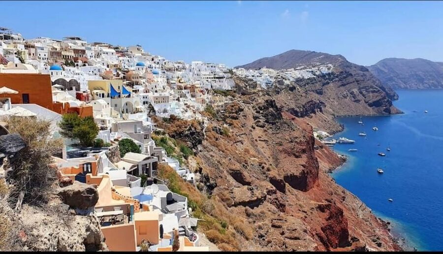 Santorini: Private Tour in Spanish with Local Guide - Oia, the sunset town, with shopping and real time to breathe