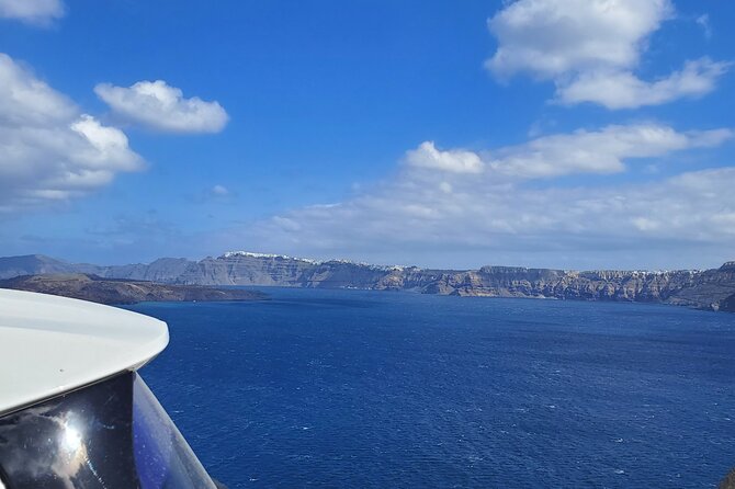 Santorini: Private Transfer from Airport/Port - Meeting the driver: name sign, easy find, and bag help