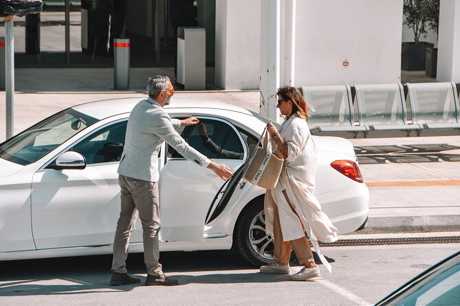 Santorini, Private Transfer with Luxury Airconditioned Vehicle - Inside the luxury air-conditioned ride: more comfort than you think