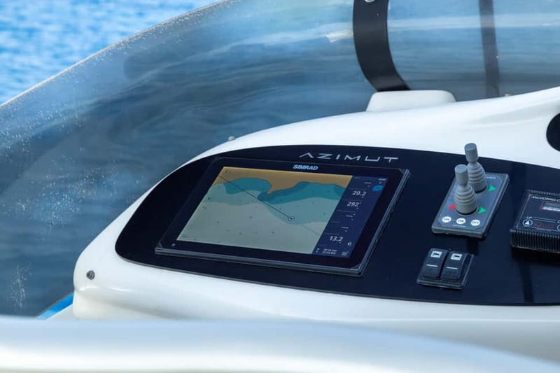 Santorini: Private Yacht Experience of Timeless Elegance - Why an Azimut 42 Flybridge Cruise in the Caldera Feels Different