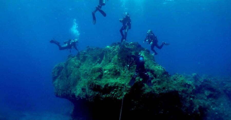 Santorini: Scuba Diving Experience for Beginners - Key things that make this beginner scuba session worth it