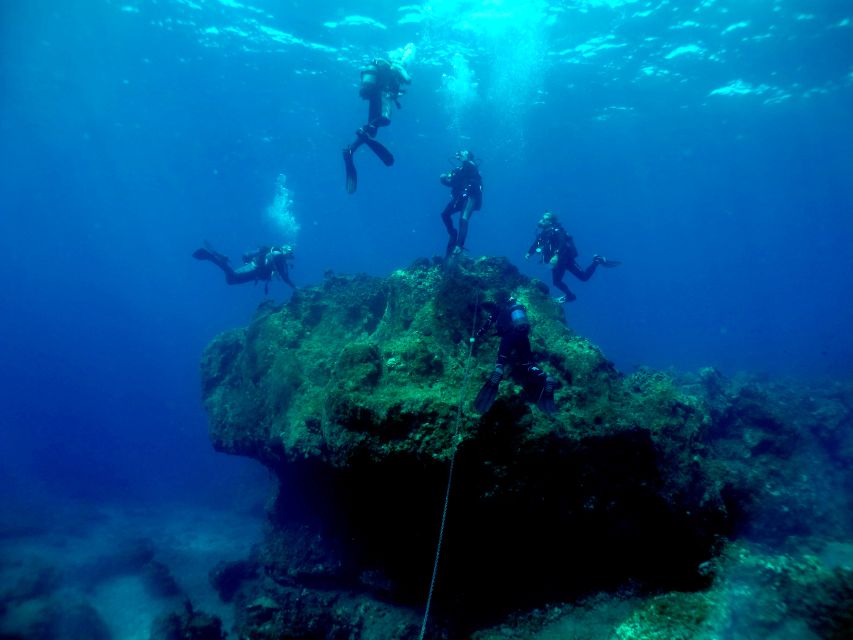 Santorini: Scuba Diving Experience for Beginners - Santorini Scuba Underwater Session, and why Armeni Bay is a great match for beginners