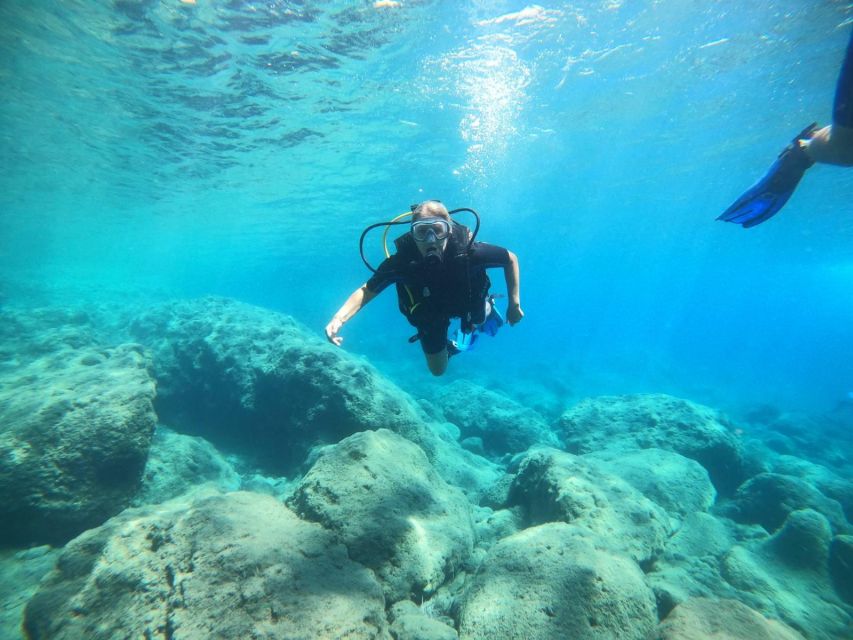 Santorini: Scuba Diving Experience in Caldera for Beginners - Should You Book This Santorini Beginner Scuba Session?