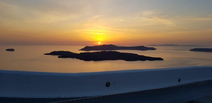 Santorini: Sightseeing Island Tour (Private) - Key things that make this tour worth your time