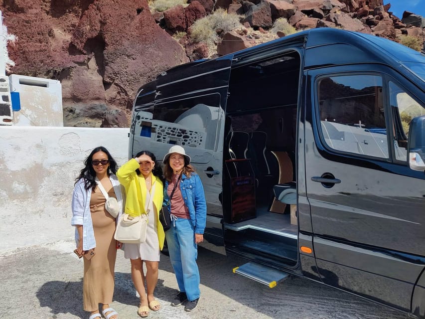 Santorini: Sightseeing Island Tour (Private) - Pyrgos Kallistis and Oia: Traditional Streets, Caldera Views, and Photo Opportunities