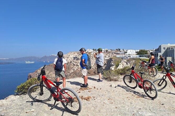 Santorini Small Group Guided E-bike Tour & Local Tomato Museum - Stop 5: Heart of Santorini at Akrotiri, Venetian Castle Viewpoints