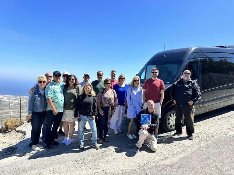 Santorini: Small Group Sightseeing Tour with a Local Guide - Why Oia Is Worth the Time: Views, Photo Angles, and Crowd Smart Timing