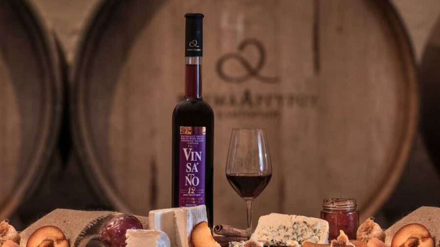 Santorini: Small Group Tour of 3 Local Wineries - The cheese, charcuterie, and Greek meze-style meal