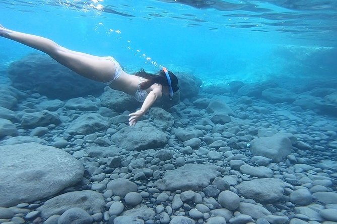 Santorini: Stand-Up Paddle and Snorkel Adventure - The guides, the photos, and why small groups matter