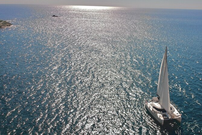 Santorini: Standard Small-Group Catamaran Cruise with Food/Drinks - Mesa Pigadia Beach: Long Swim Window Plus the BBQ Lunch