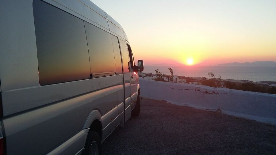 Santorini Sunset Chasing Adventure: Half-Day Private Tour - How a 4-hour private sunset chase actually helps on Santorini