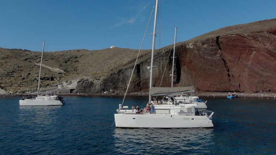 Santorini: Sunset Cruise with Greek Dinner and Transfer - Key reasons this cruise works so well for Santorini