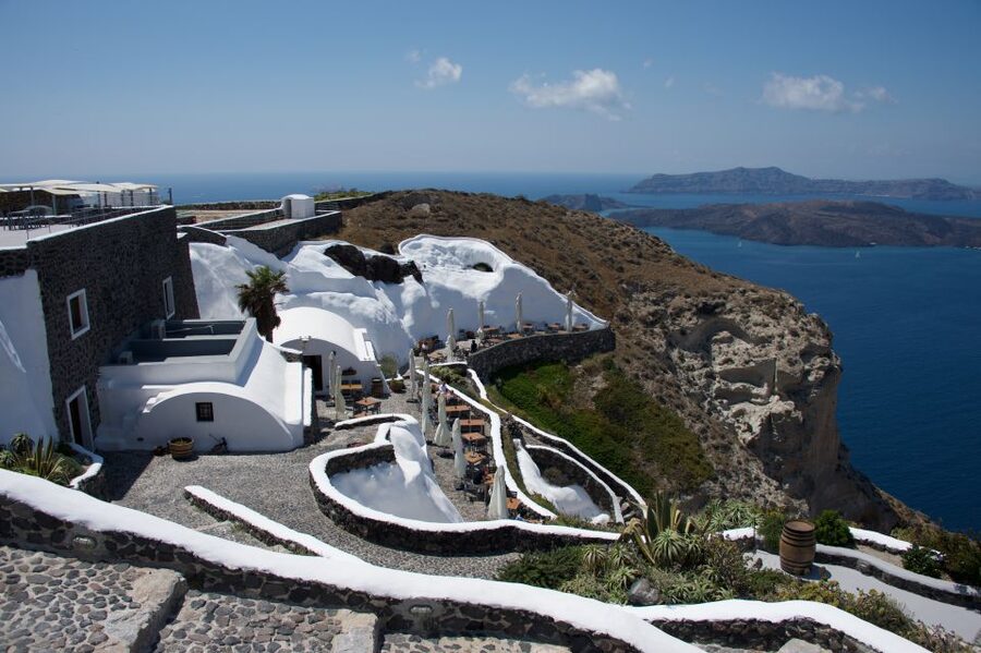 Santorini: Three Wineries and One Brewery Tour with Tastings - Who should book, and who might want a different plan