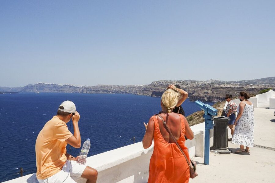 Santorini: Top Sights Day Trip, Wine Tasting, & Oia Sunset - Price and value: what $61 buys you, and what it doesn’t