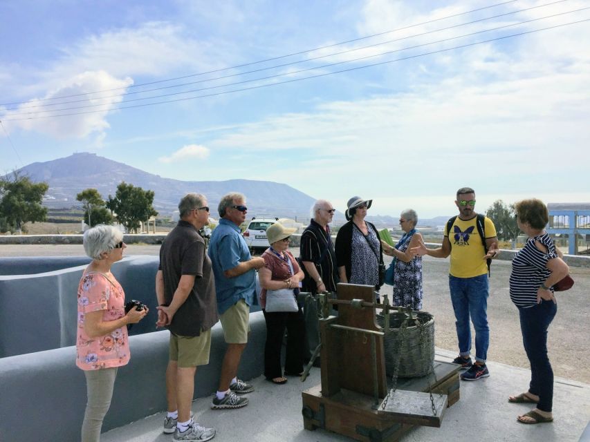 Santorini: Top Sights Small-Group Tour with Local Guide - Food, wine, and what to expect when it is not included