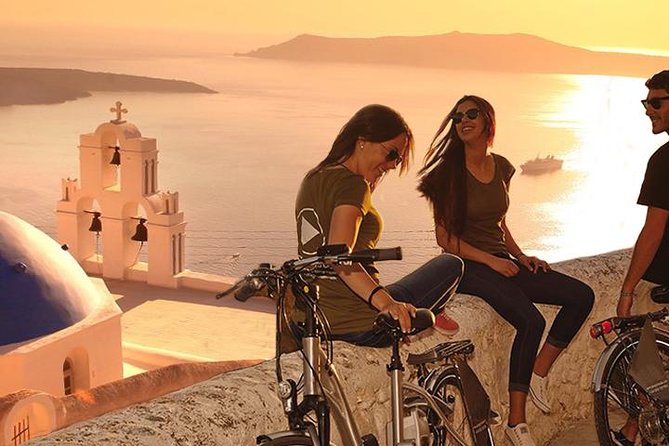 Santorini Tour on Electric Bikes & Scooters - E-bike effort on Santorini hills: what to expect, and why it still takes some work