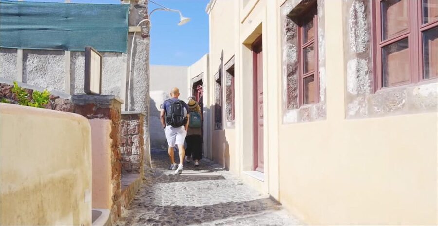 Santorini Tour with Pick-up from Heraklion - Fira and other guided stops, where the guide earns their keep