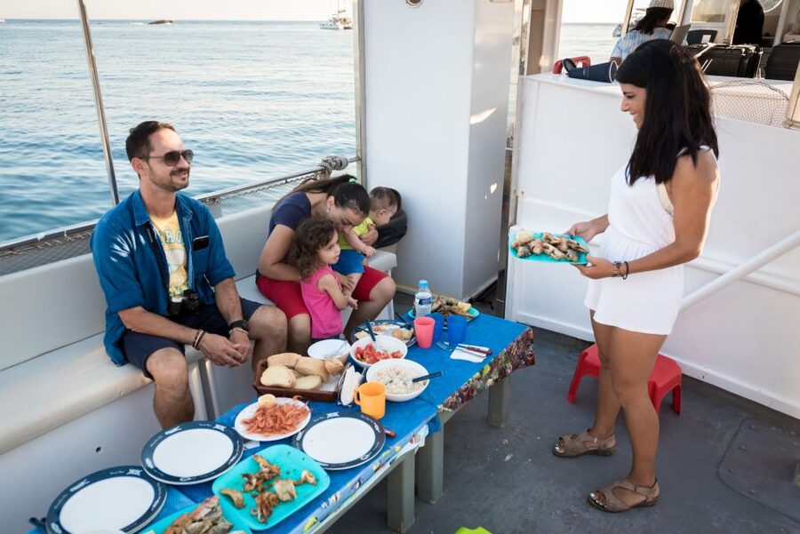Santorini: Traditional Fishing Trip and Fresh Fish Lunch - Lunch on board: where the price starts to make sense