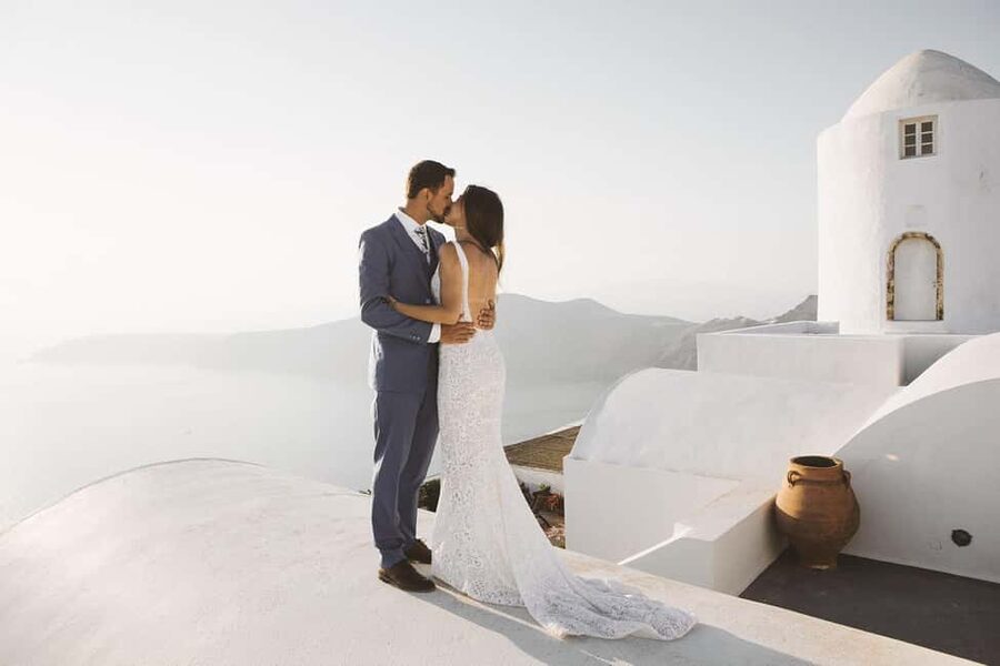 Santorini Unfiltered: Luxury Photoshoot with a Photographer - Key things I think you’ll care about