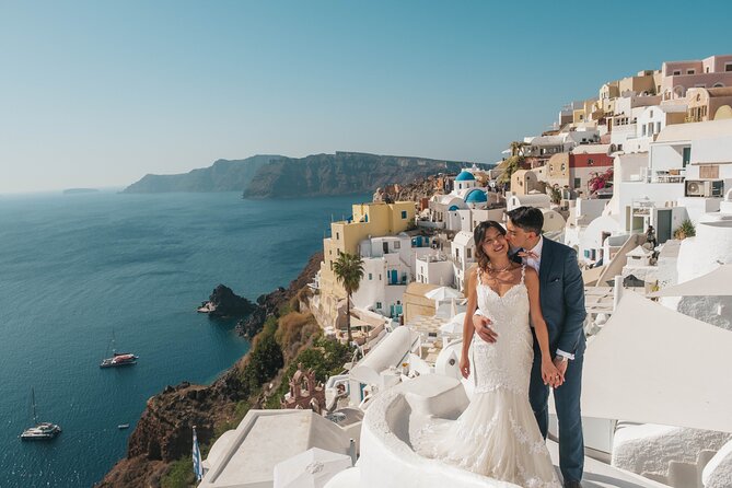 Santorini Vacation Photoshoot - What makes it feel “private,” even in a crowded town