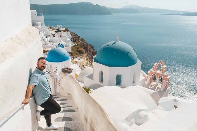 Santorini Vacation Photoshoot - Weather and timing: how not to get burned