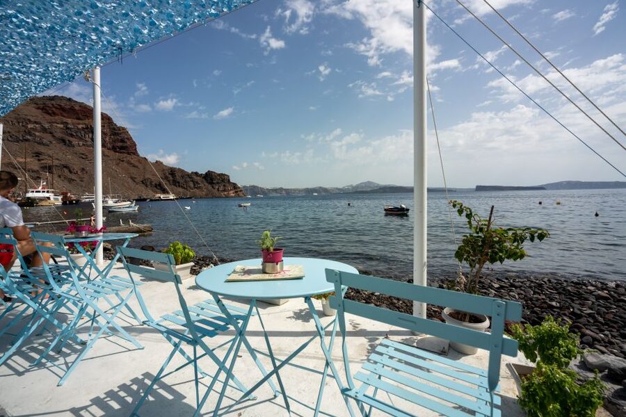 Santorini: Volcanic Islands Cruise with Hot Springs Visit - From Athinios Port to the Caldera: why this feels like more than a sightseeing cruise