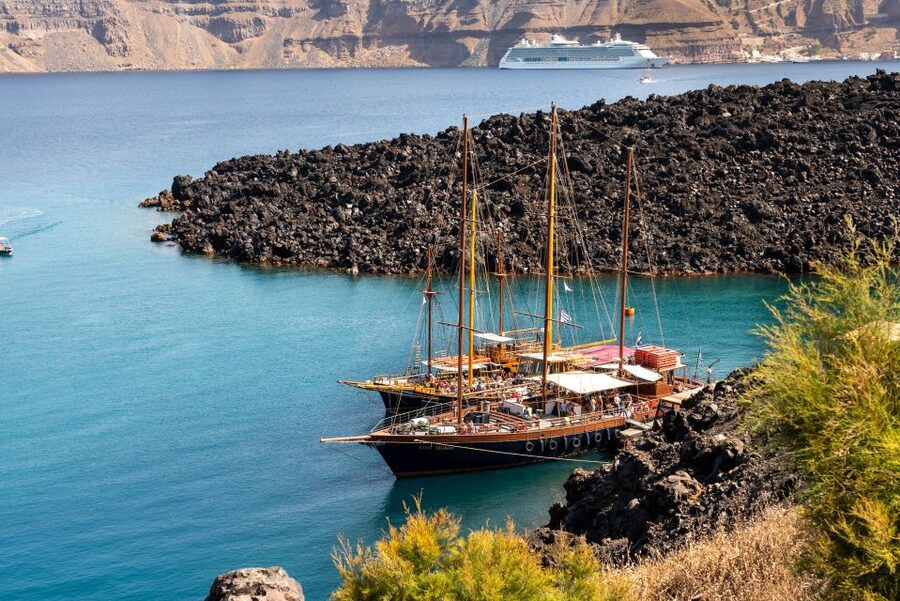 Santorini: Volcanic Islands Cruise with Hot Springs Visit - Palea Kameni hot springs swim: sulfur water, quick timing, and safety reality