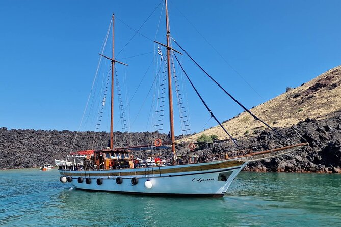 Santorini - Volcano and Hot springs - Two Islands, One Boat Ride: How the 3-Hour Schedule Feels