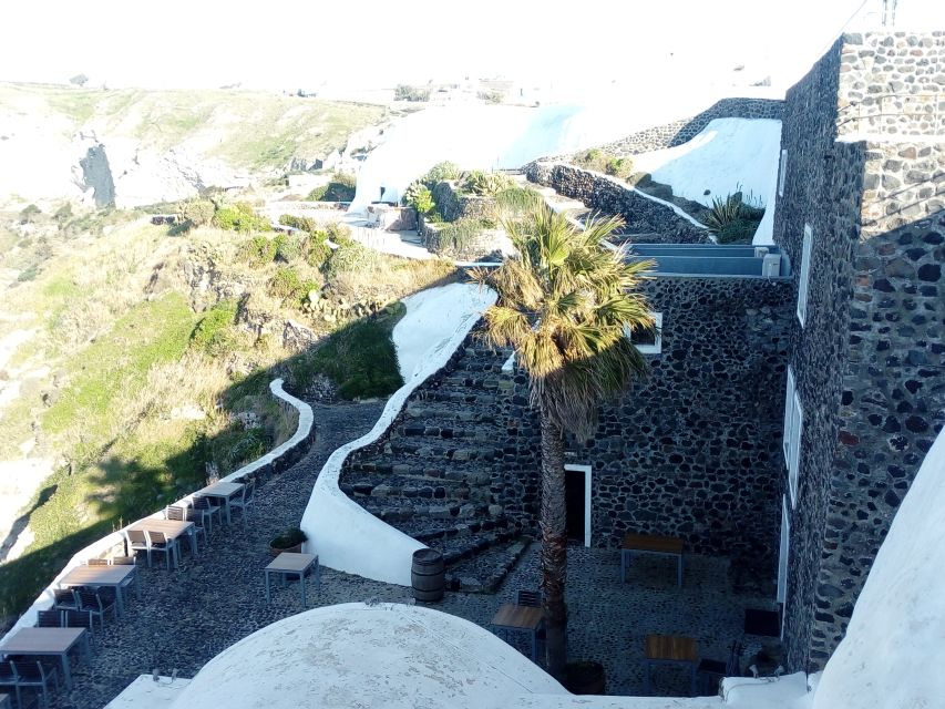 Santorini: Wine Tasting Tour & Sunset Viewing - Stop 1 to Stop 2: the first ride, and getting your bearings