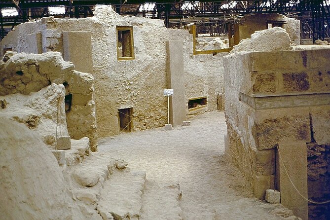 Small Group Santorini Discovery Tour with Lunch and Wine Tasting - Akrotiri’s Lost Atlantis Experience: How The Volcano Story Is Told in 1 Hour 15 Minutes