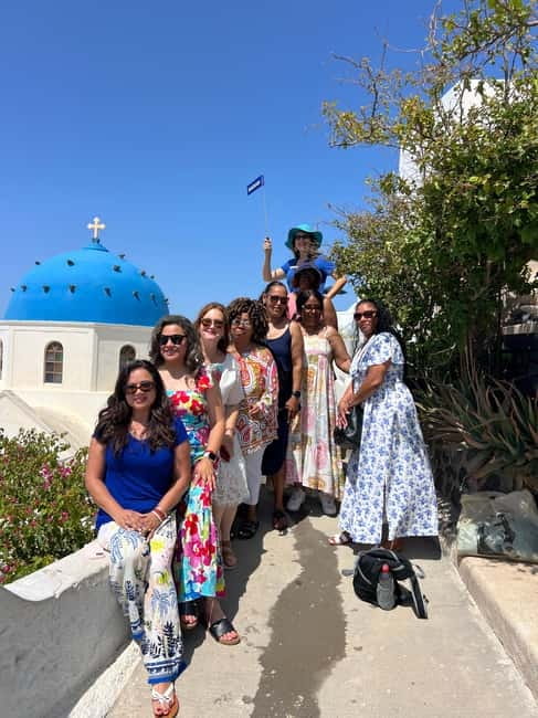 Small-Group Tour: Best of Santorini - Oia with guided wandering and time for shopping and sunset views
