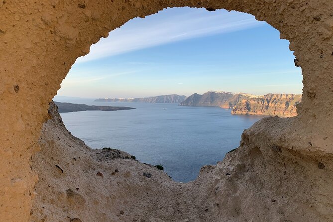 Stress-Free Santorini Shore Excursion: Private Highlights Tour - A cruise-day Santorini route that starts with stress control