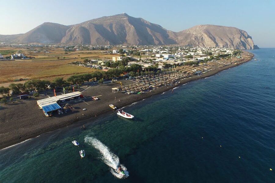 Thera: 4-Hour Santorini Beach Private Tour - Kamari Black Beach: organized comfort, waterfront walks, and the Mesa Vouno backdrop